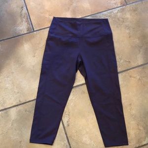 Zyia Wine Pocket Brilliant Hi-Rise Capri 20"